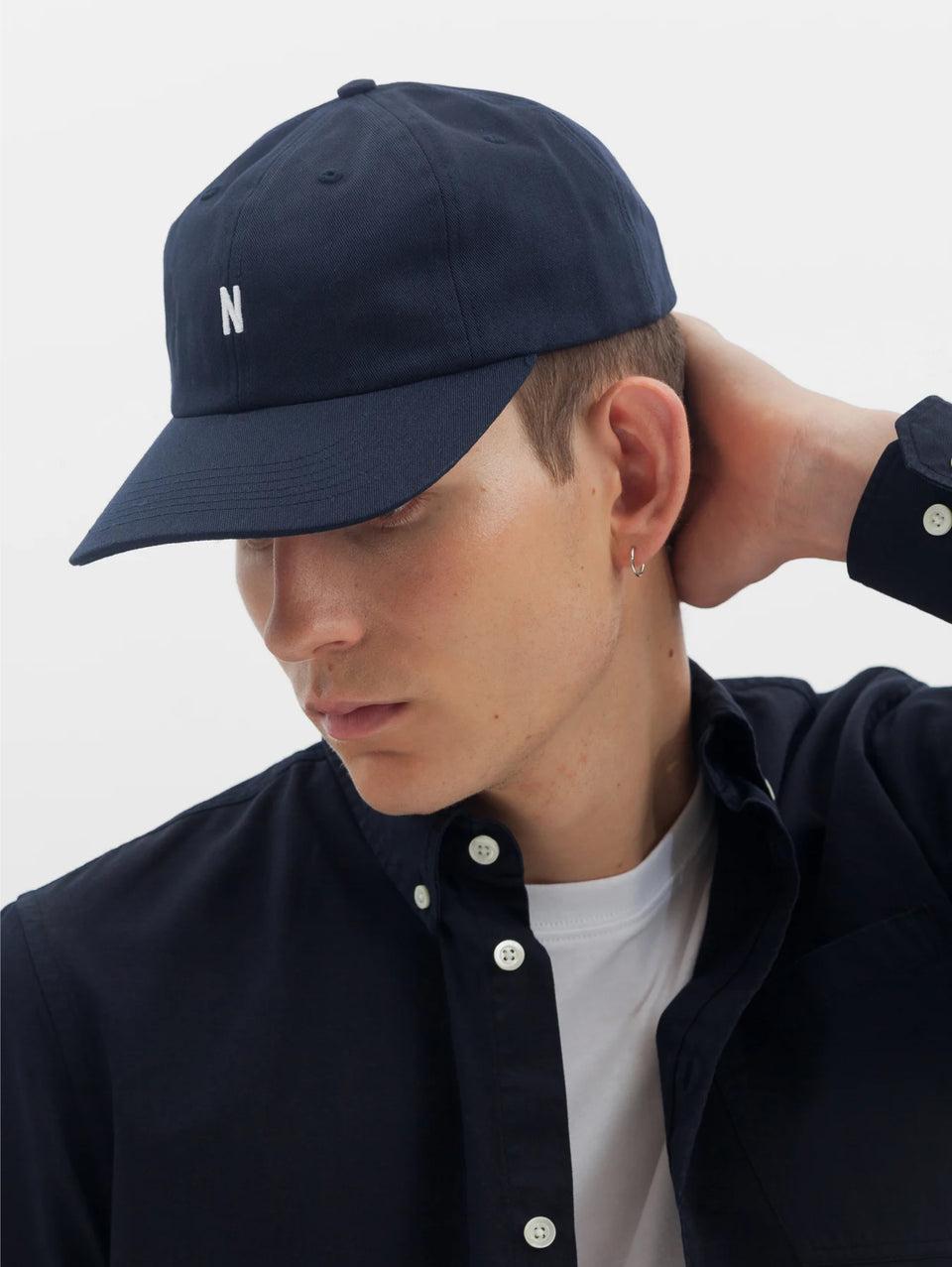 NORSE PROJECTS Cappello con Visiera in Cotone Blu Offerta per la Festa della Mamma