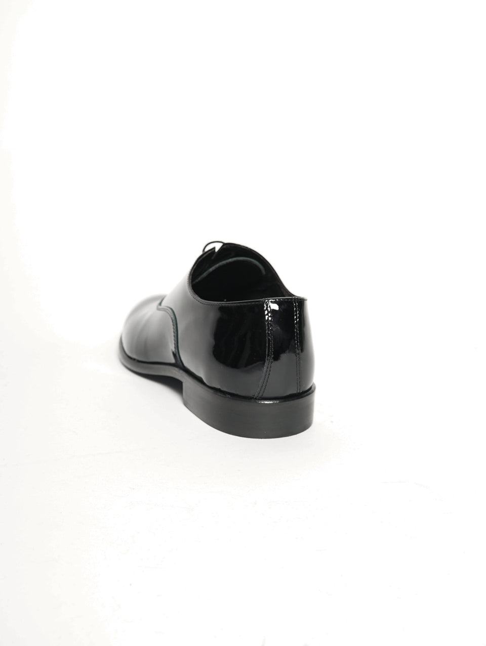 MANUEL RITZ Stringata in vernice Nero Sconto