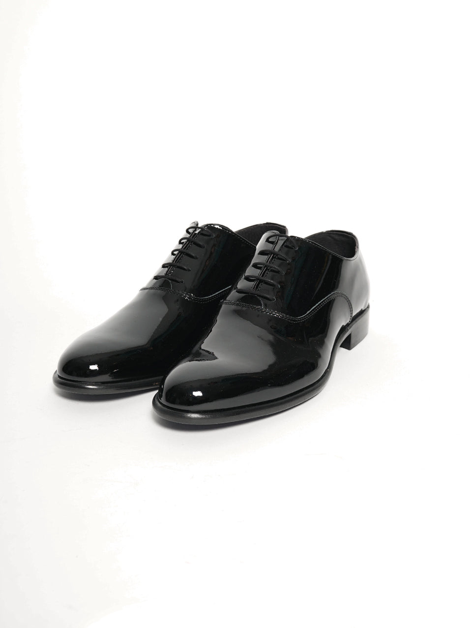 MANUEL RITZ Stringata in vernice Nero Sconto
