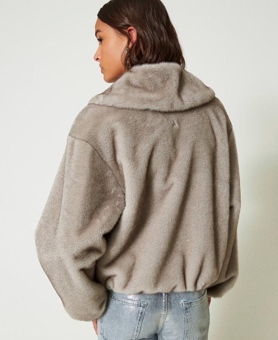 Twin Set Giacca corta in faux fur Enormi sconti