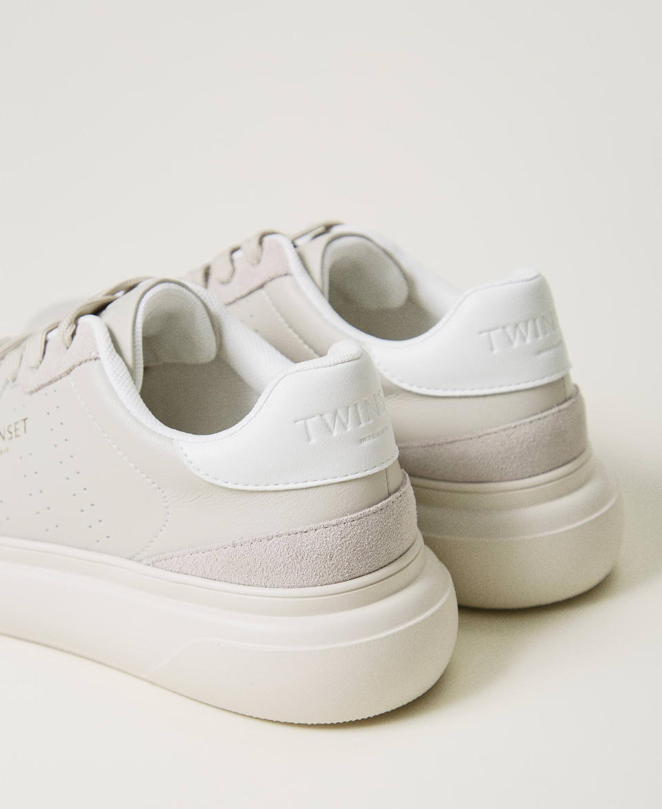 Twin Set Sneakers traforate con logo Discount Store per i nuovi prodotti