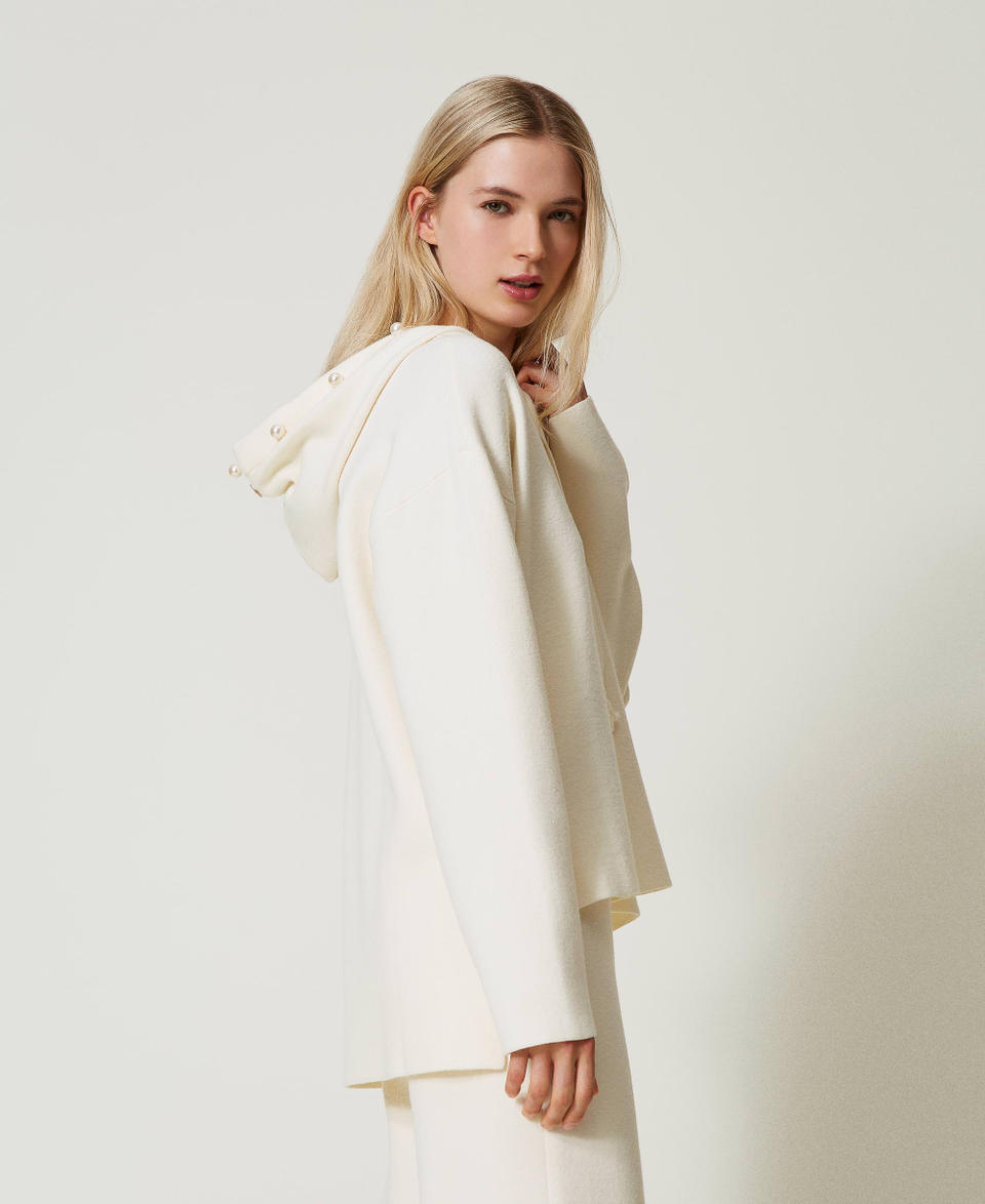 Twin Set Maglia con cappuccio e perle Offerta