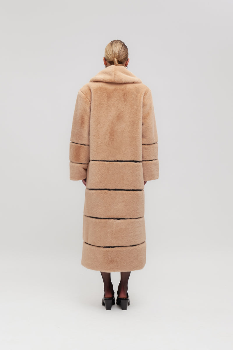 Weili zheng Ecopelliccia lunga con inserti a contrasto Black Friday