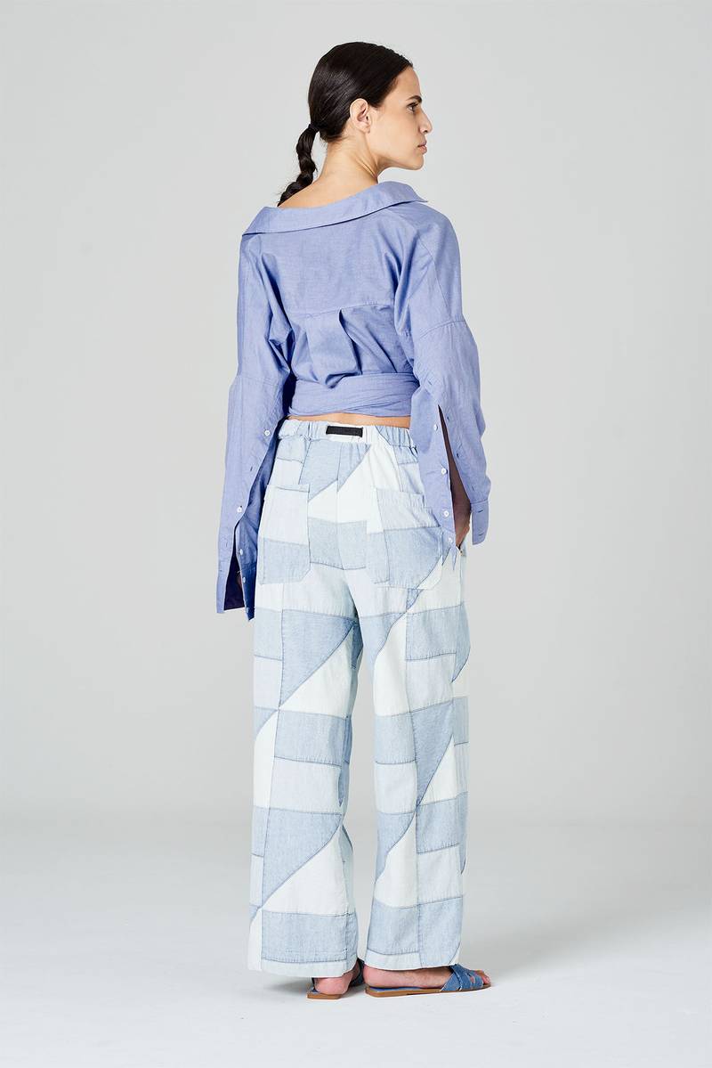 White sand Pantaloni cropped in tessuto patchwork in denim Rilascio limitato